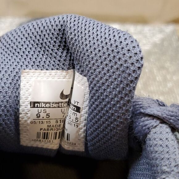 NIKE AIR MAX Women's - Size 9 1/2 - Picture 6 of 9